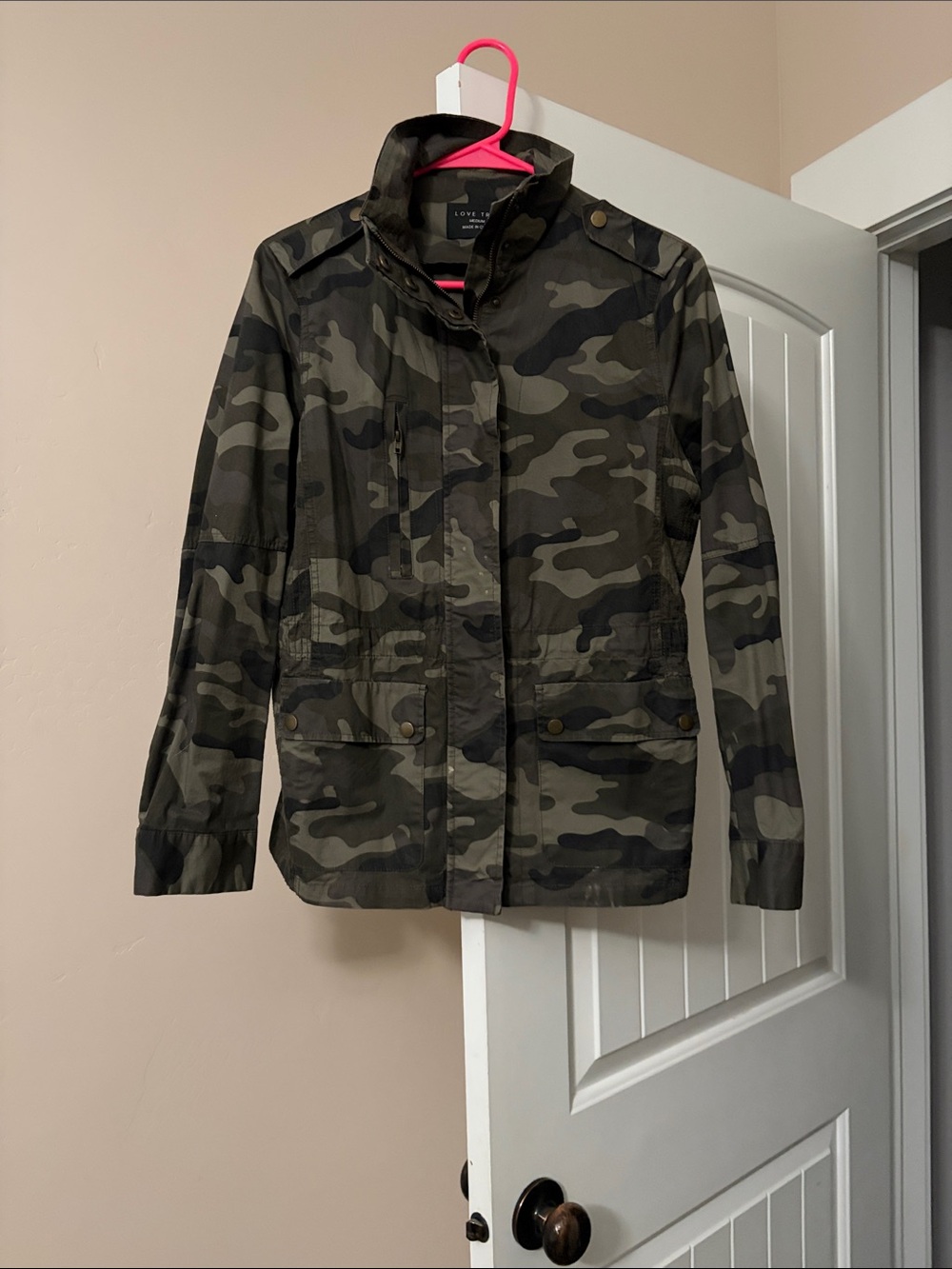Love Tree Camouflage Utility Jacket in Olive and Dark Green
